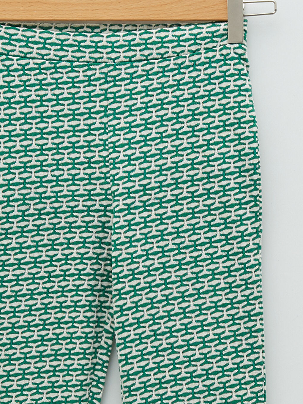 LCW Limited Beli Lastikli Dar Fit Desenli İspanyol Paça Kadın Pantolon -S2ES93Z8-GZR