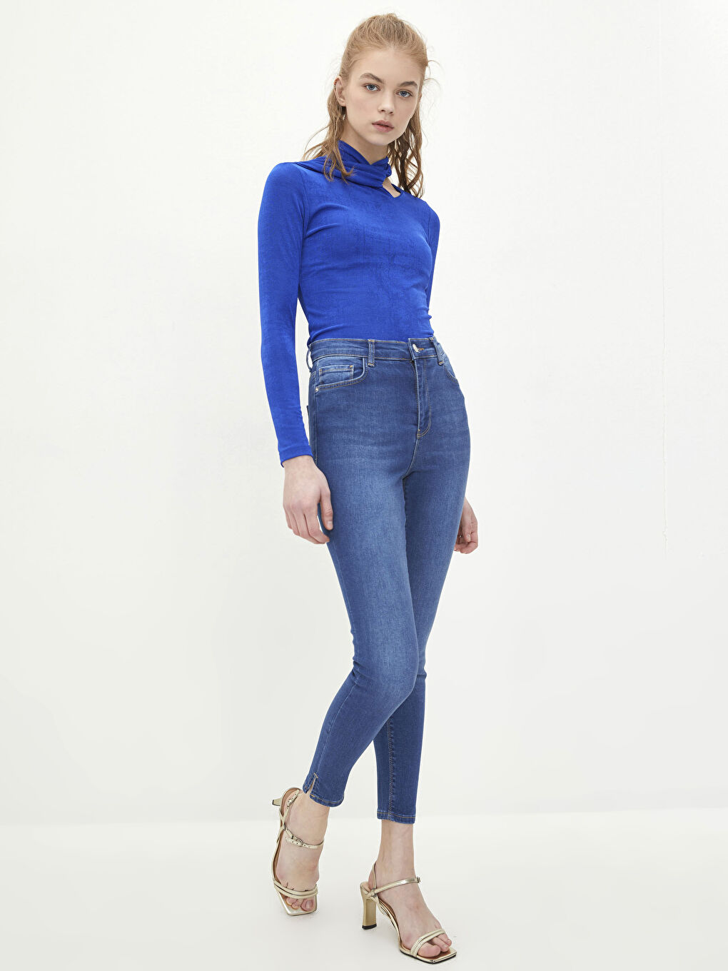 Mavi Dik Yaka Düz Uzun Kollu Kadın Bluz-2