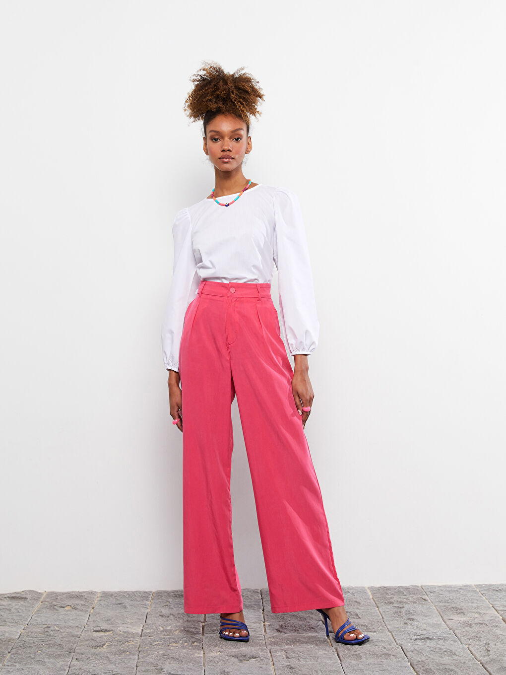 Comfortable Fit Straight Pocket Detailed Women's Trousers-1