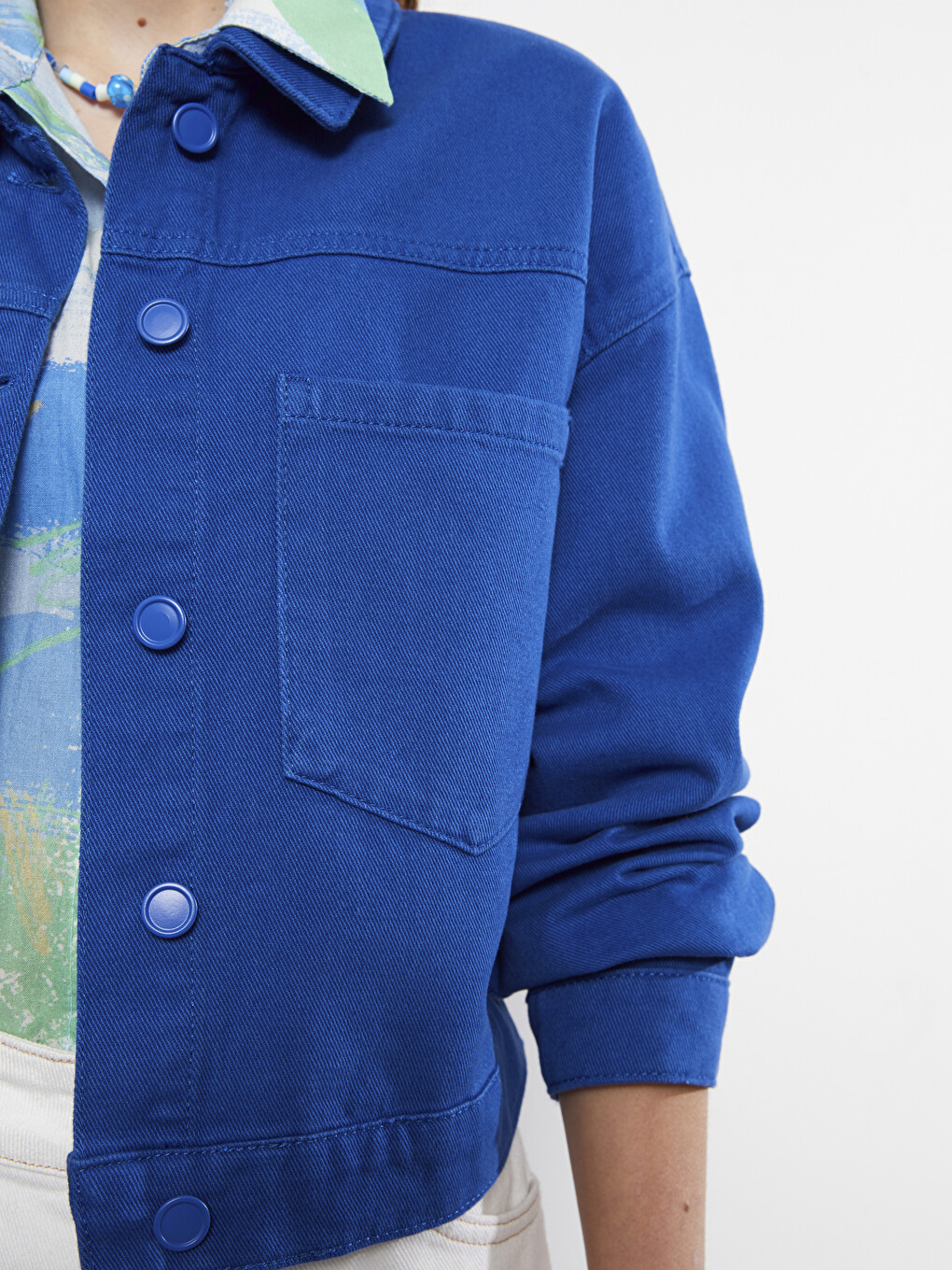 Front Button Closure Straight Long Sleeve Women's Jean Shirt Jacket-3