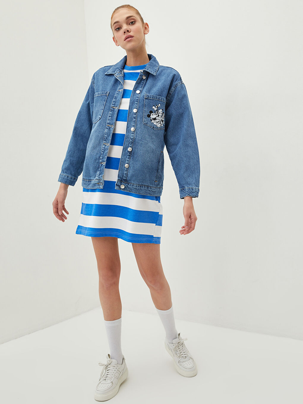 İndigo Gömlek Yaka Mickey Mouse Baskılı Uzun Kollu Kadın Rodeo Jean Ceket-2