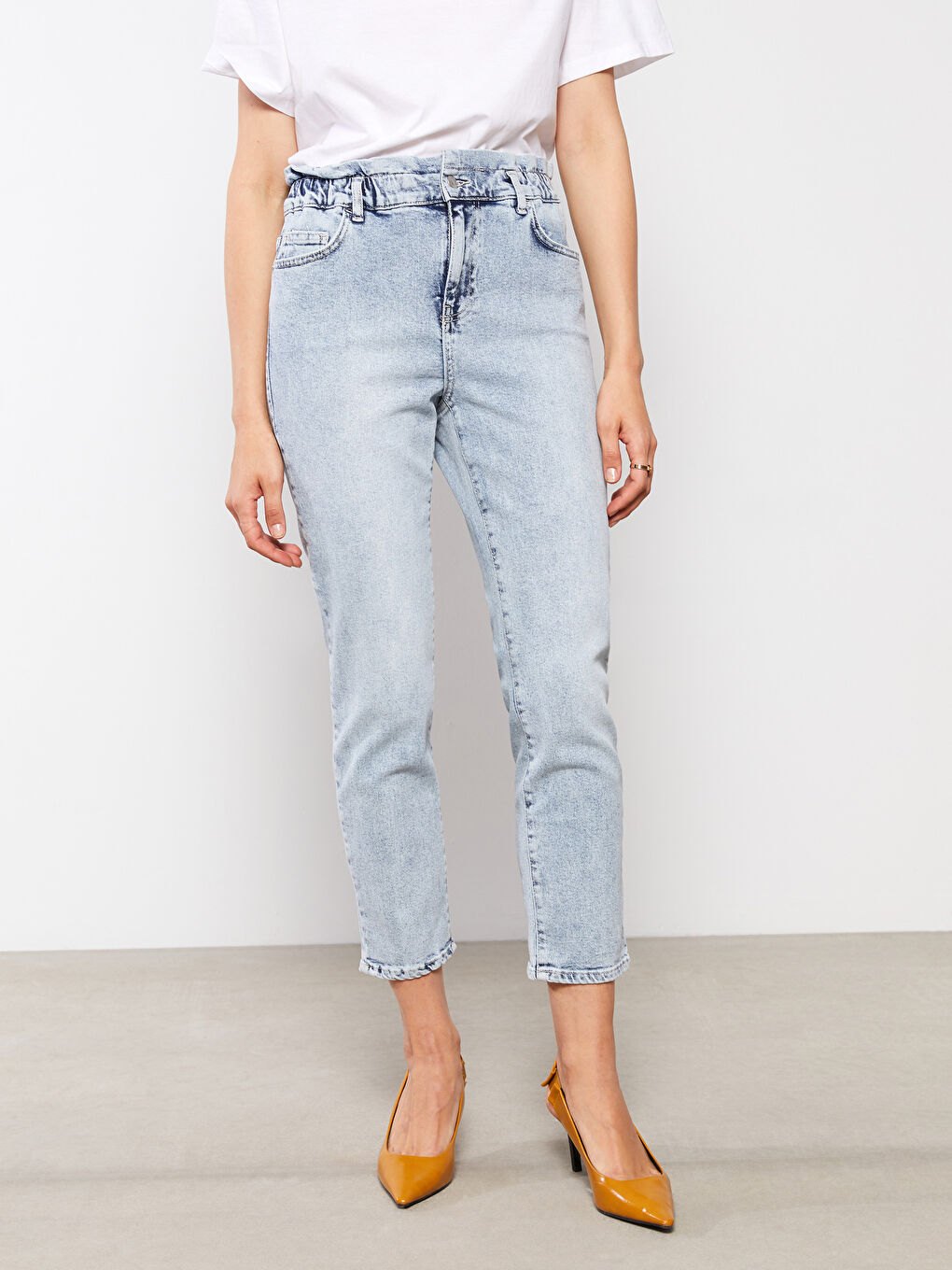 LCWAIKIKI Classic High Waist Paperbag Women Jeans -S2EU55Z8-311