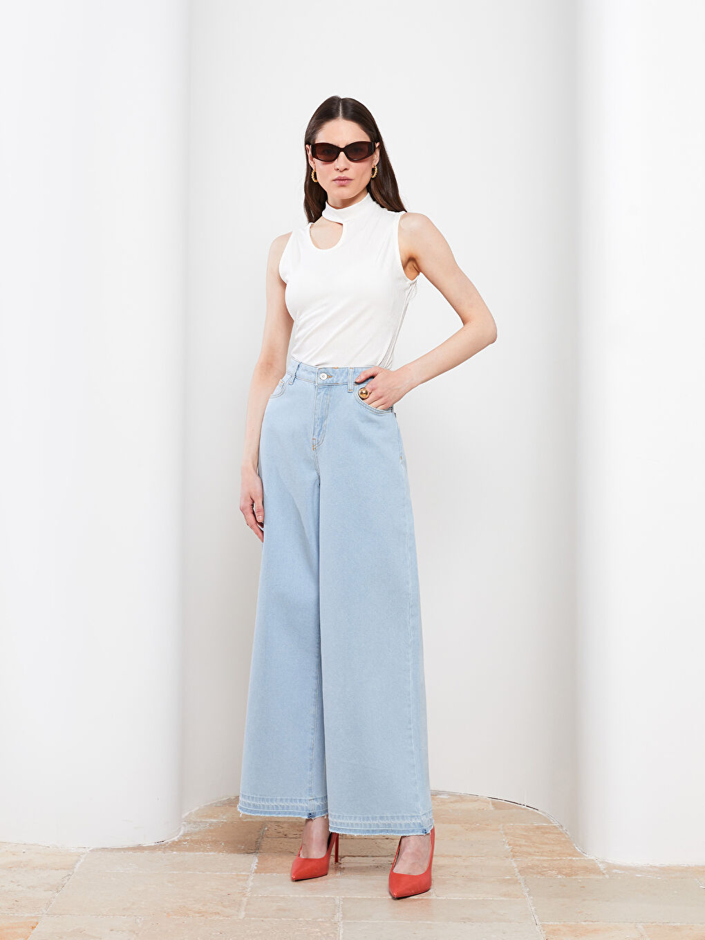 İndigo Beli Lastikli Wideleg Düz Cep Detaylı Kadın Jean Pantolon-1