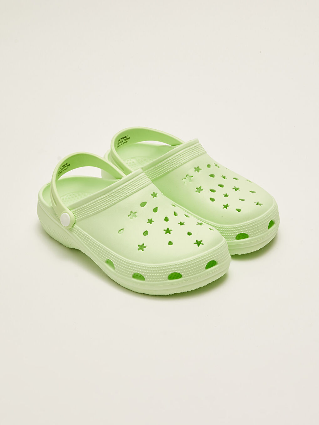 Sandalen im perforierten Look für Mädchen