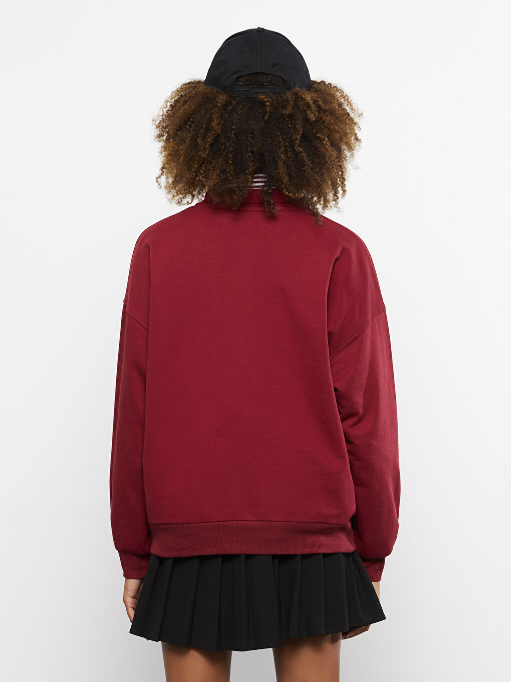Bordo Polo Yaka Yazı Baskılı Uzun Kollu Kadın Sweatshirt-4
