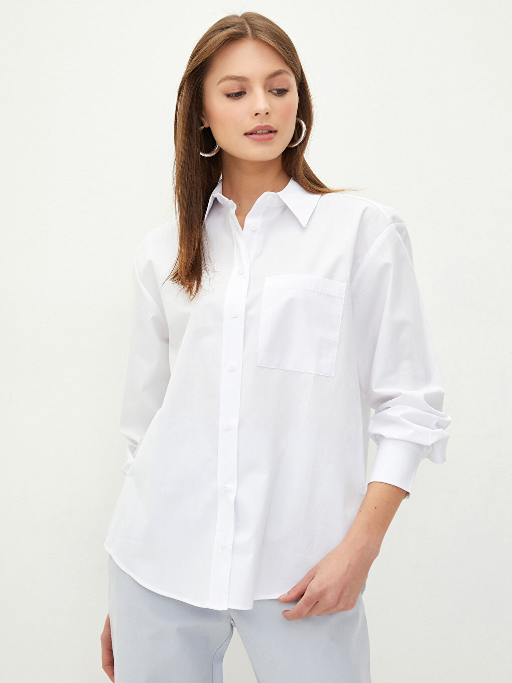Cămașă pentru Femei Regulară cu Nasturi și Mâneci Lungi din Poplin