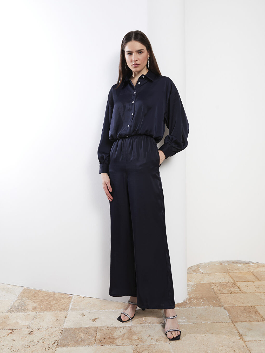 Cămașă Satin Oversize cu Mâneci Lungi și Închidere Frontală cu Nasturi pentru Femei-4