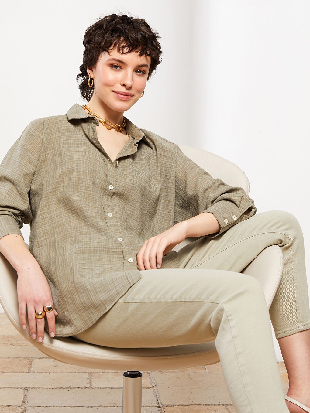 Patterned Long Sleeve Women's Shirt with Button Closure on the Front