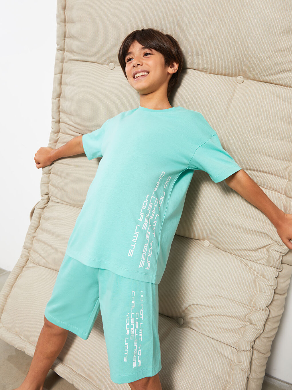 Turkuaz Bisiklet Yaka Baskılı Kısa Kollu Erkek Çocuk Şortlu Pijama Takımı-1