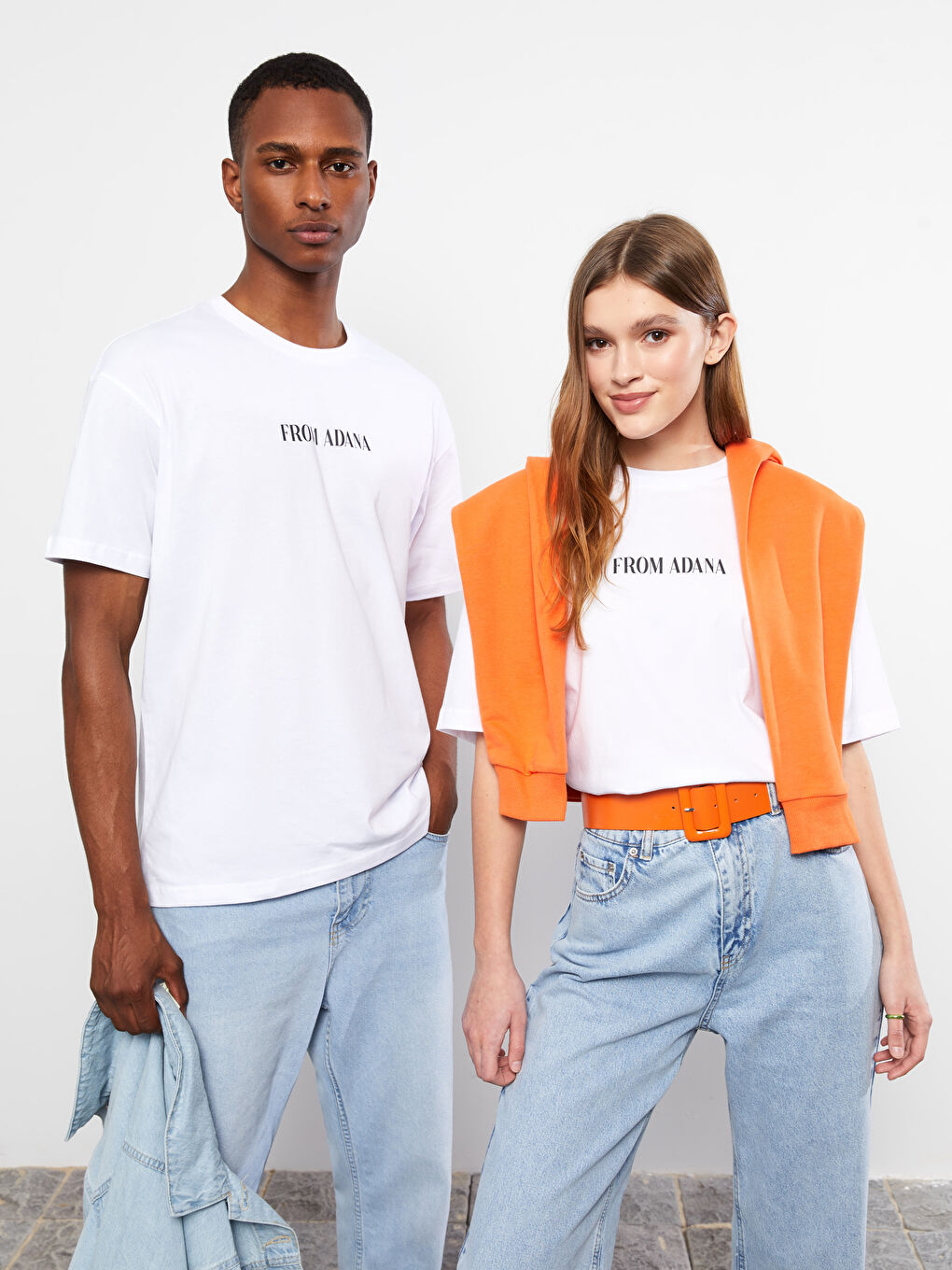 Beyaz Oversize Bisiklet Yaka Kısa Kollu Adana Baskılı Penye Erkek Tişört-2