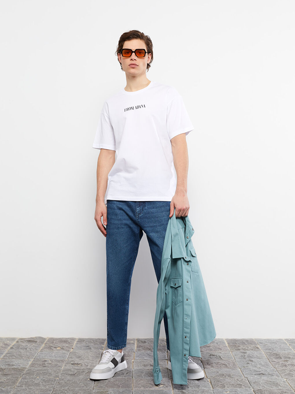 Beyaz Oversize Bisiklet Yaka Kısa Kollu Adana Baskılı Penye Erkek Tişört-5