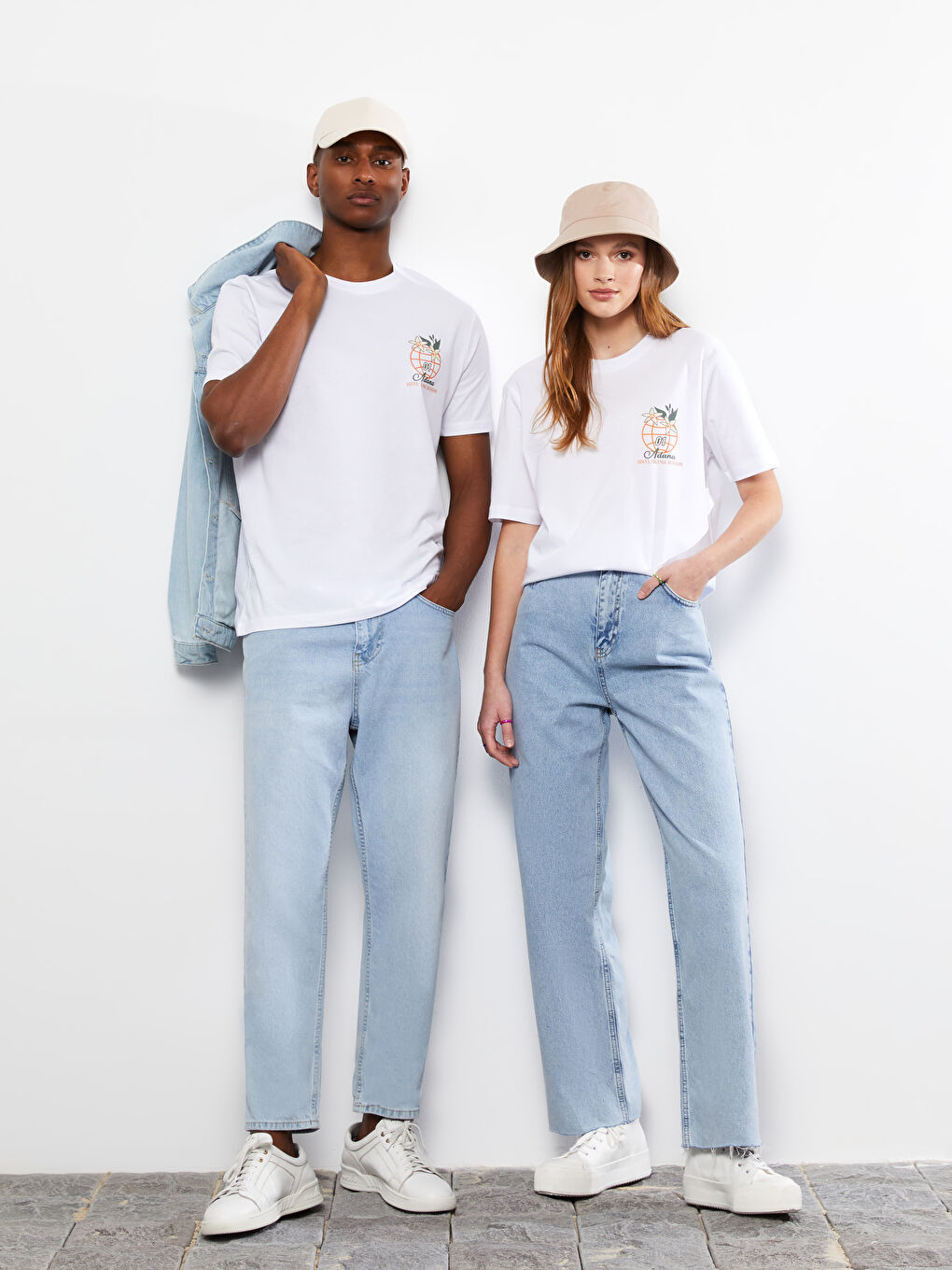 Beyaz Bisiklet Yaka Kısa Kollu Adana Baskılı Penye Erkek Tişört