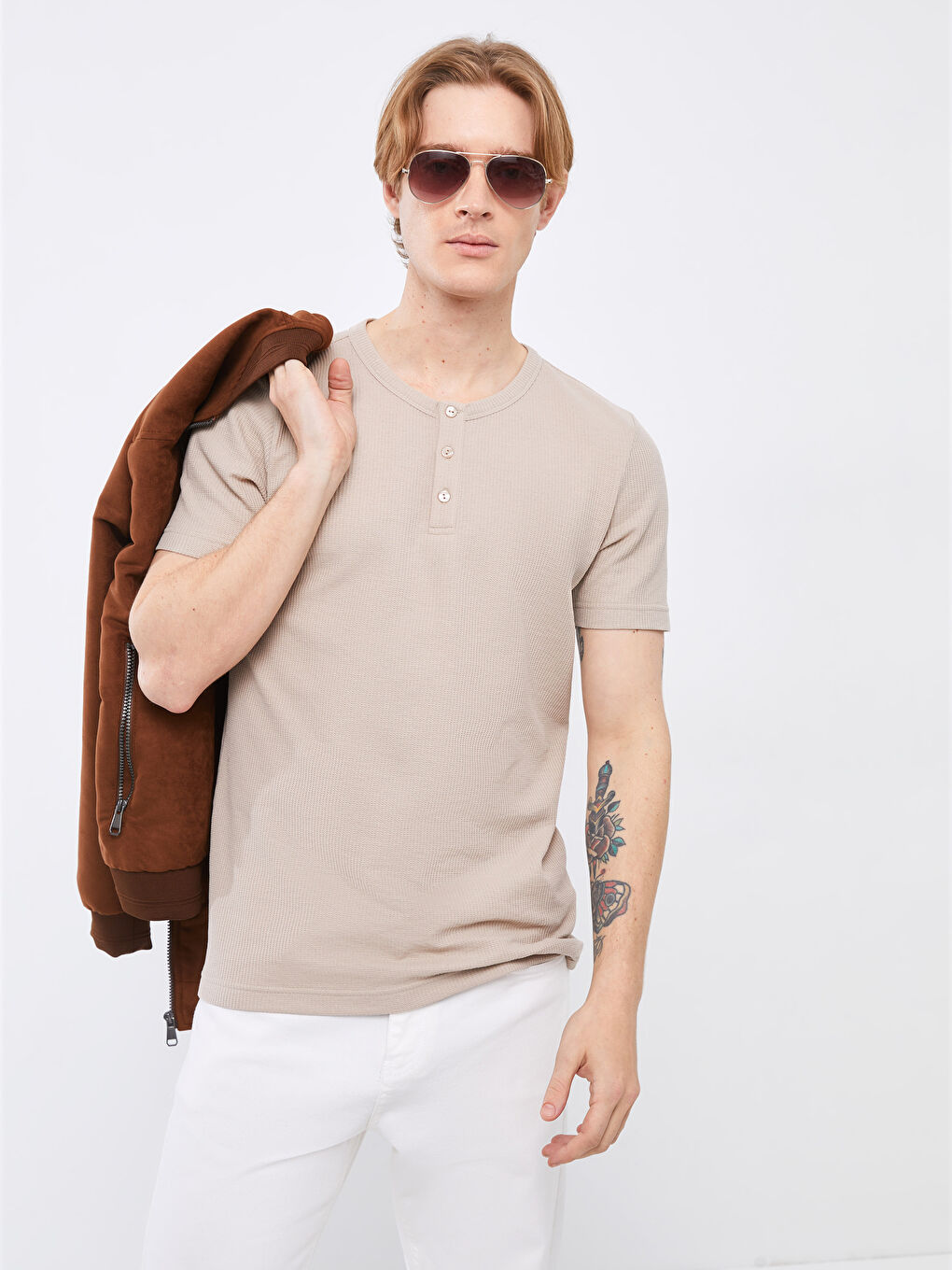 Tricou pentru Bărbați cu Mânecă Scurtă și Guler Rotund-1