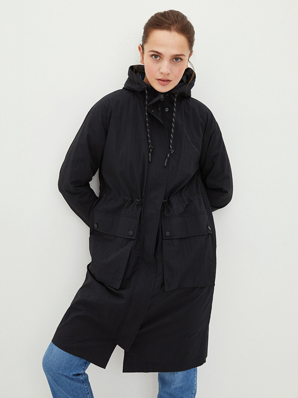 Женский однотонный дождевик с капюшоном