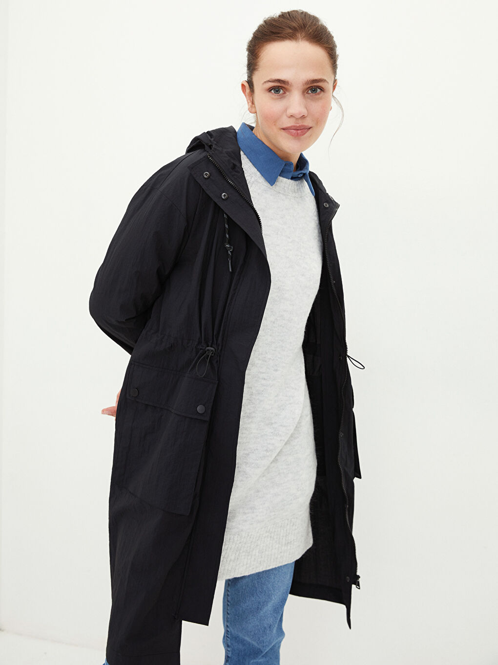 Женский однотонный дождевик с капюшоном-1