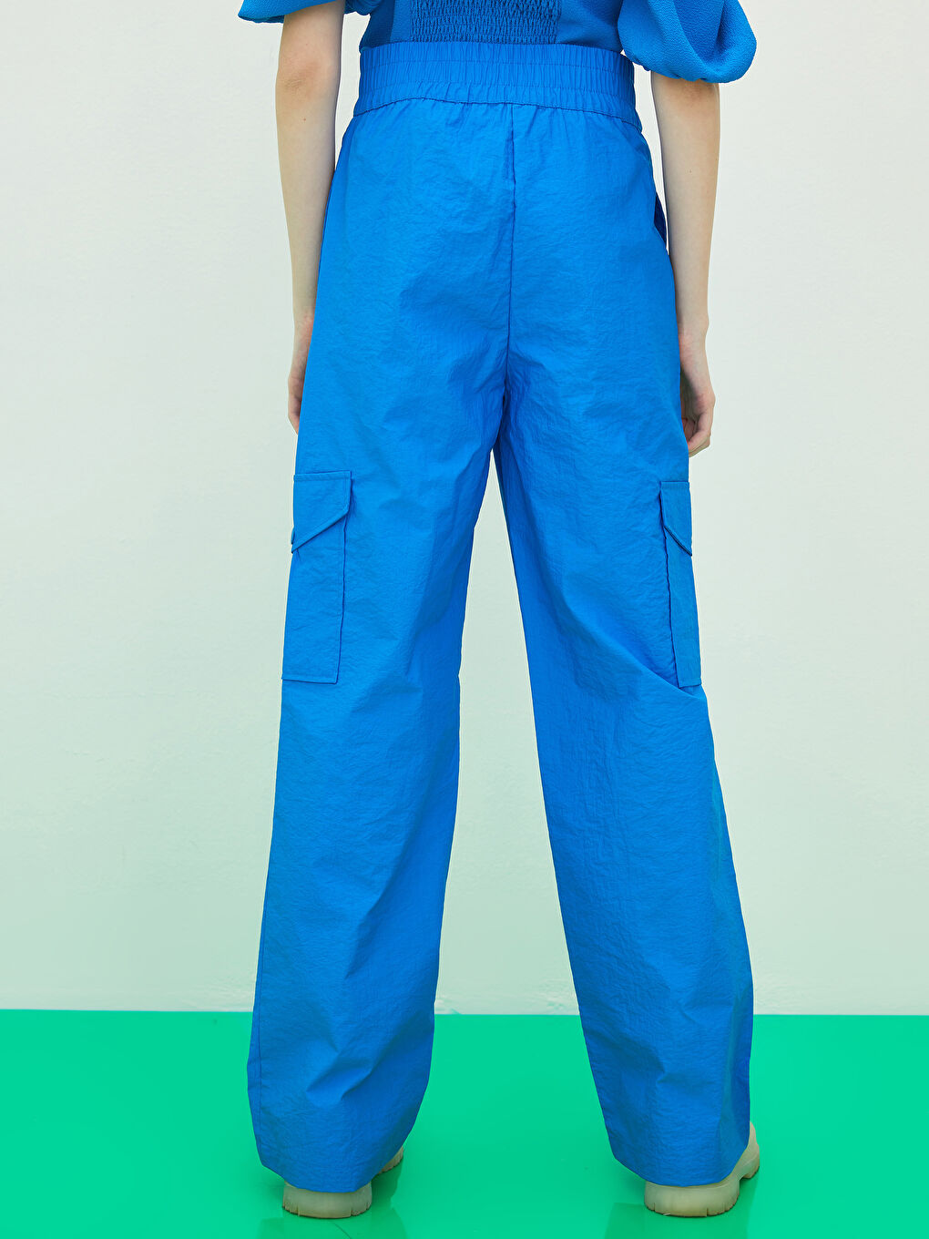 Elastischer Bund Bequeme Passform Gerade Tasche Damenhose Detailliert-4