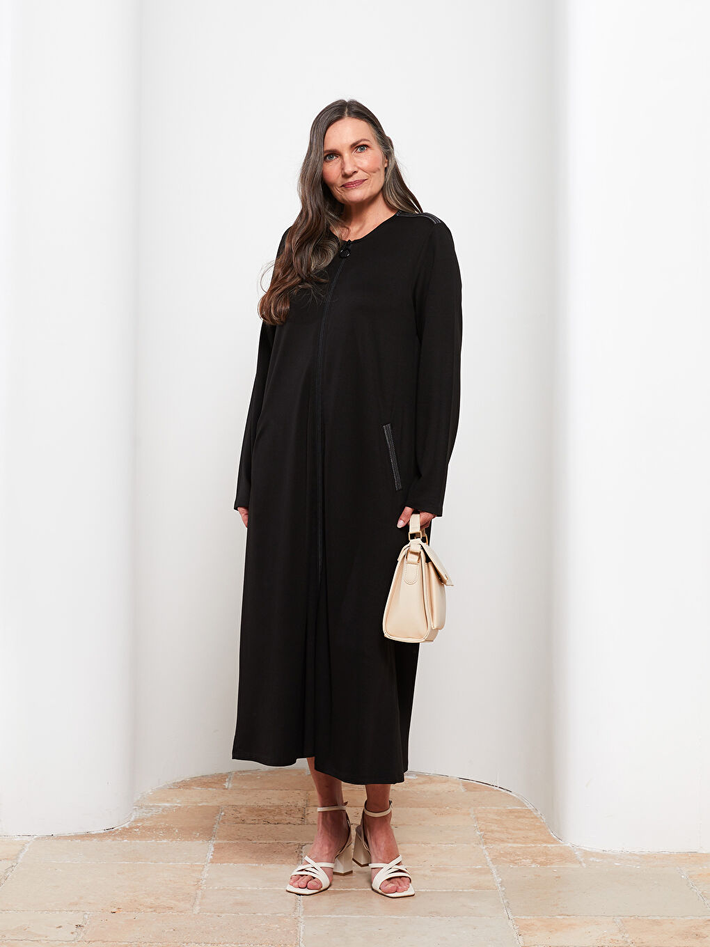 Crew Neck Embroidered Long Sleeve Women's Abaya -S2FA07Z8-CVL