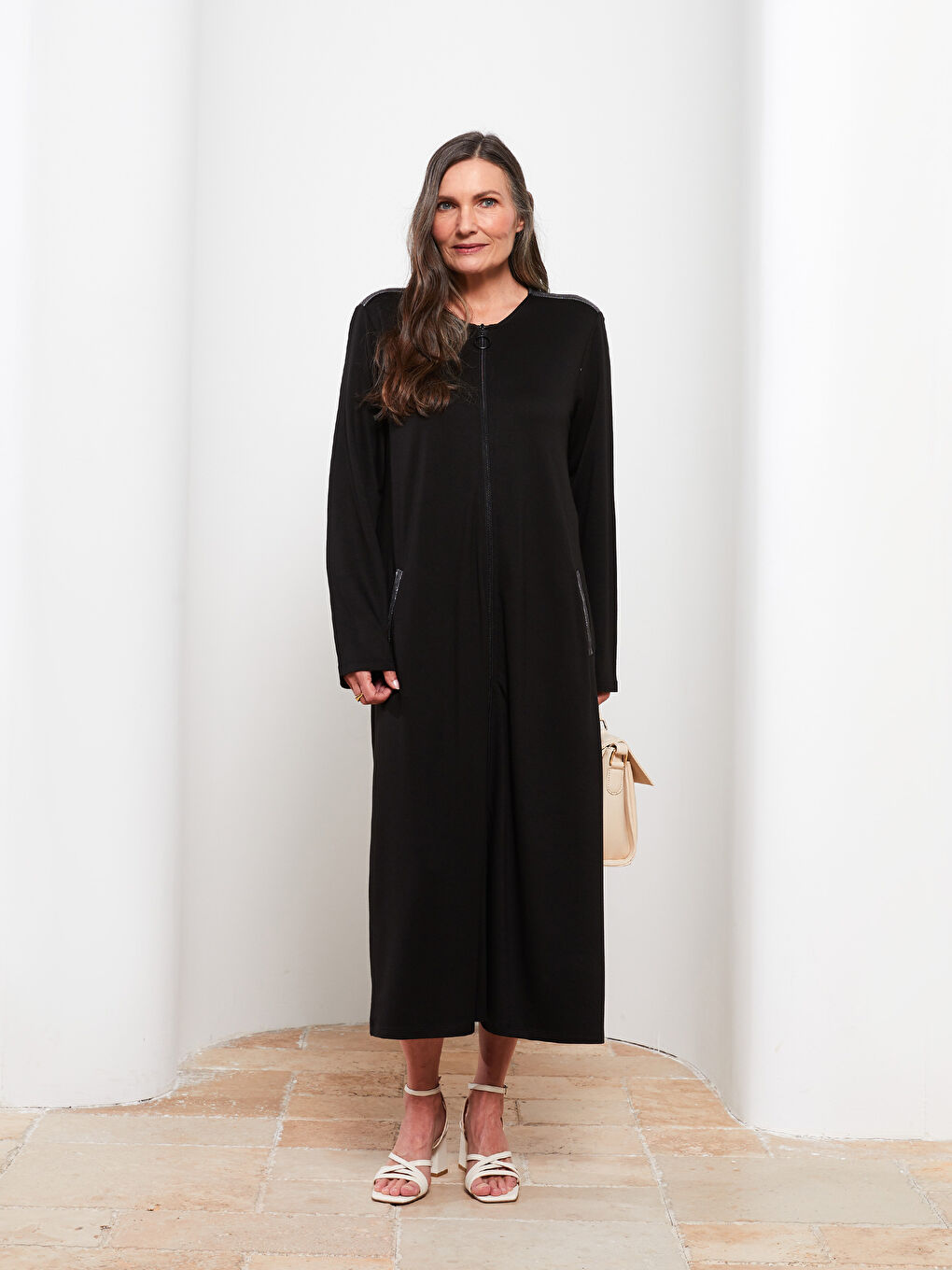 Crew Neck Embroidered Long Sleeve Women's Abaya -S2FA07Z8-CVL