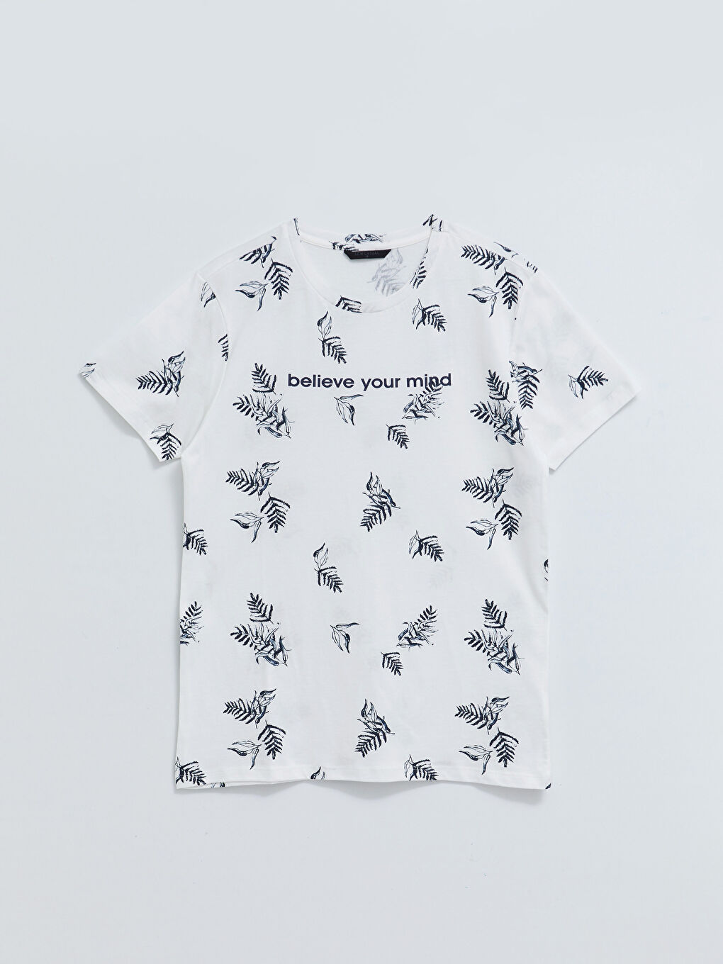 تيشيرت للرجال برقبة دائرية وأكمام قصيرة مصنوع من قطن ممشط ومطبوع-5