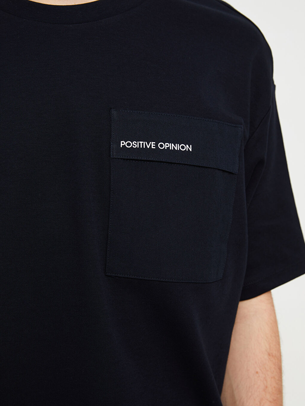 تيشيرت رجالي ياقة دائرية كم قصير مطبوع قطن ممشط-3