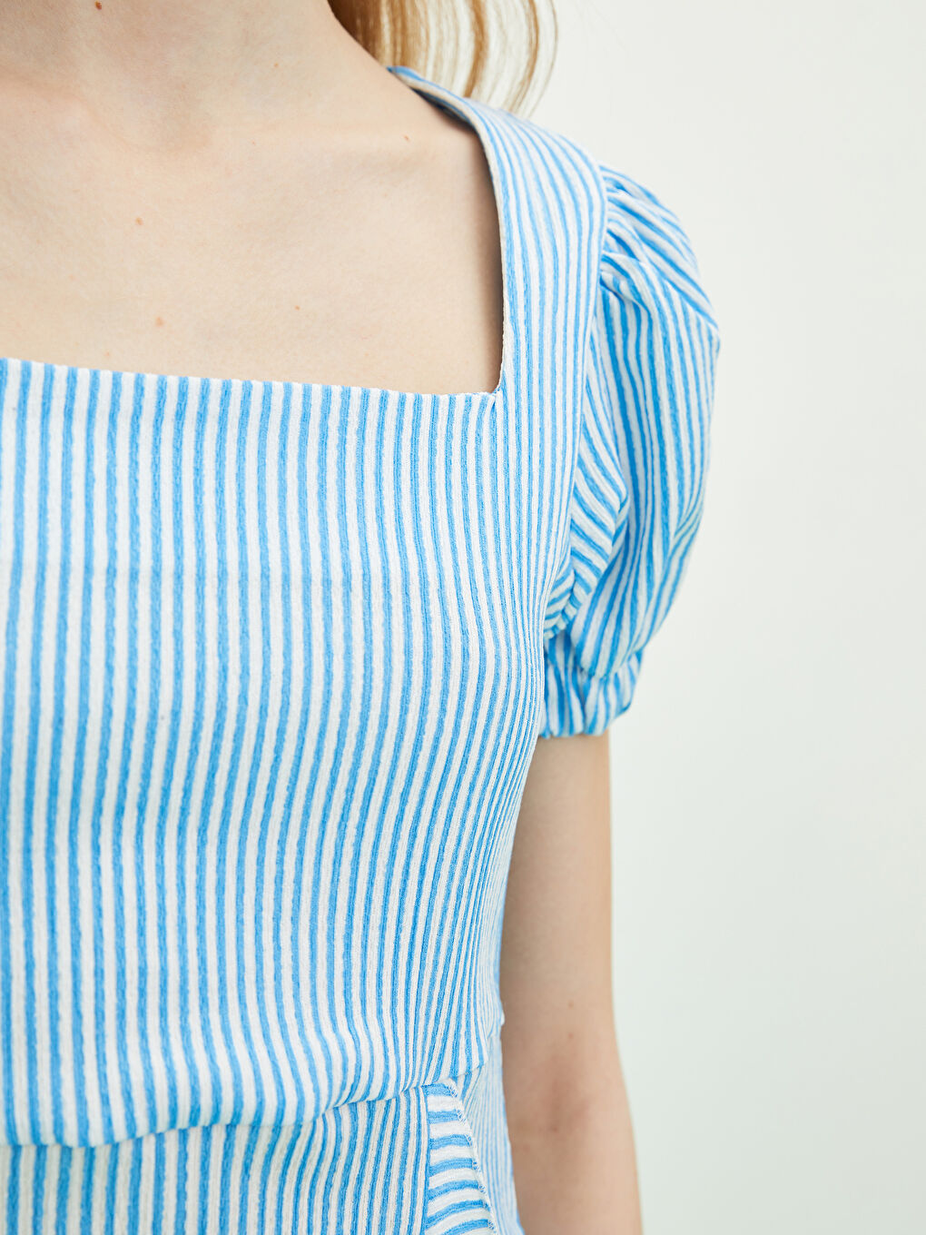 Mavi Kare Yaka Çizgili Kısa Kollu Kadın Elbise-4