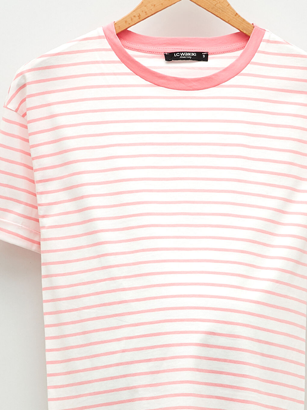 تي شيرت حمل ياقة دائرية مخطط كم قصير قطن-7