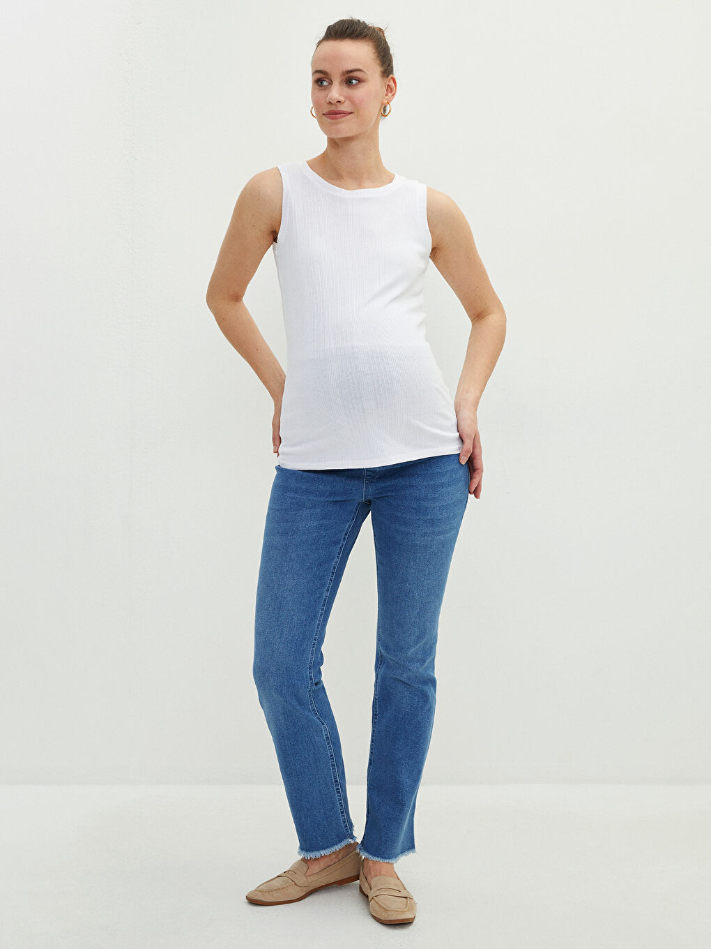 LCWAIKIKI Maternity Crew Neck Plain Cotton Maternity Singlet -S2FB45Z8-E5X