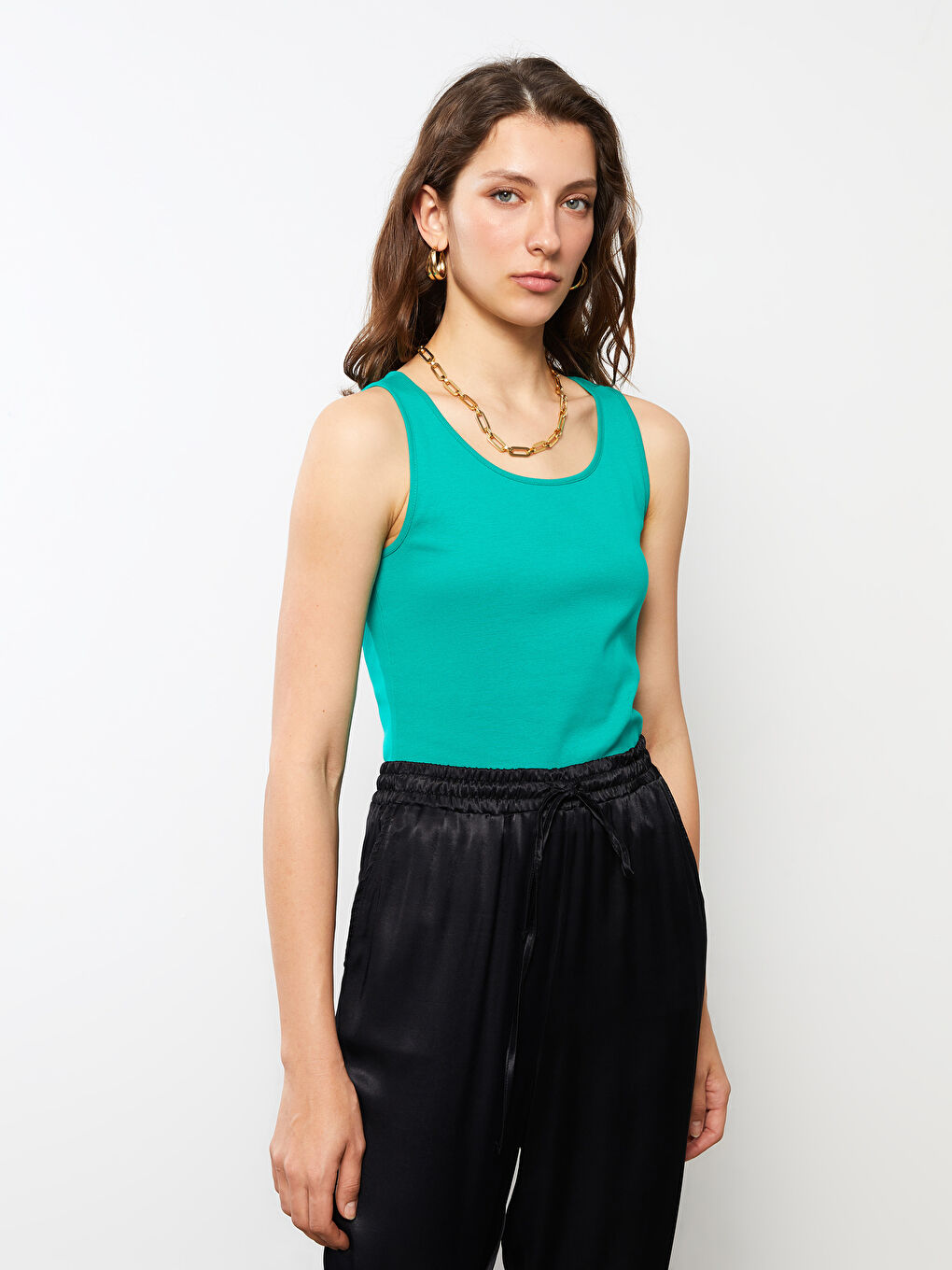 U Neck Plain Cotton Women's Singlet-2
