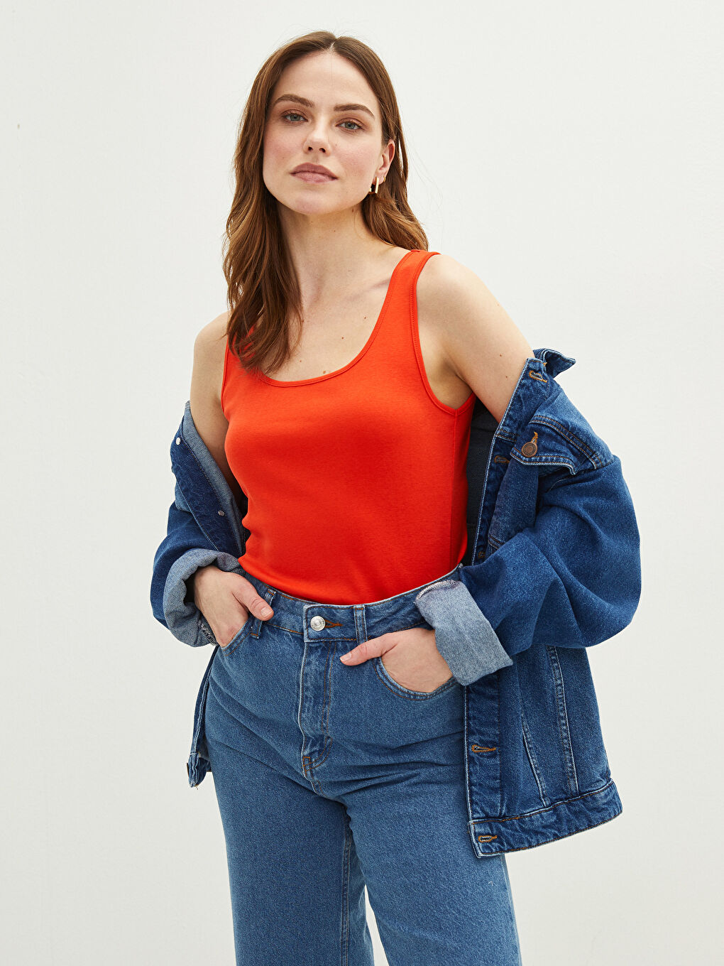 یەلەگی یاخەی U سادە کۆتۆنی بۆ ژنان-2