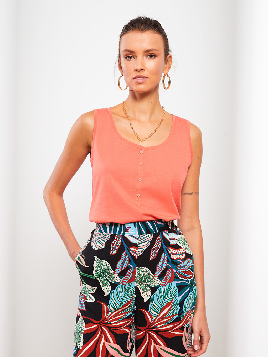 Mercan U Yaka Düz Pamuklu Kadın Atlet-1