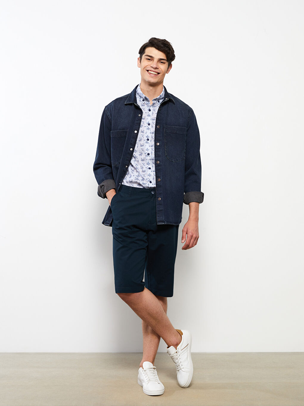 Lacivert Standart Kalıp Gabardin Erkek Şort