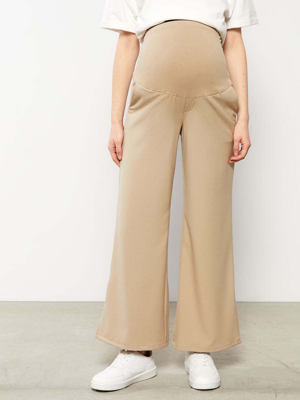 LCWAIKIKI Maternity Bej Karın Panelli Standart Fit Düz Cep Detaylı Gabardin Hamile Pantolon - 3
