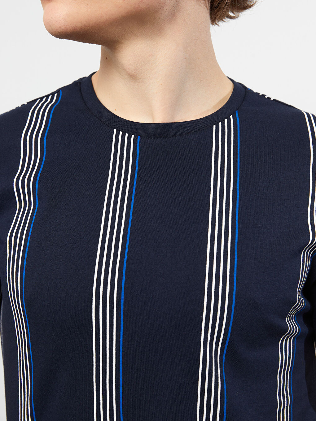 Lacivert Bisiklet Yaka Kısa Kollu Çizgili Penye Erkek Tişört-3