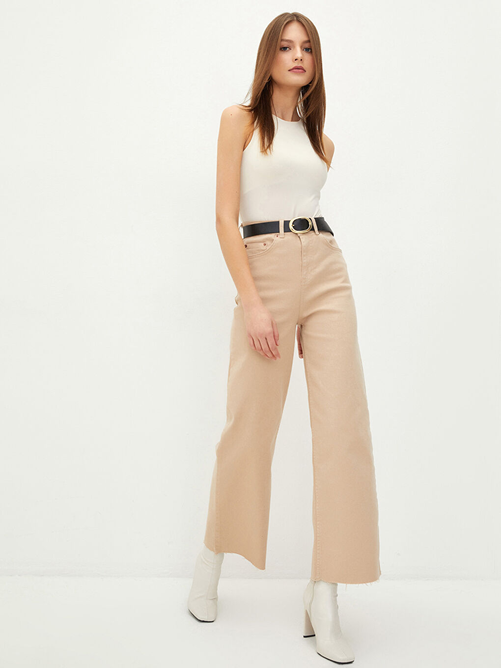 High Waist Standard Fit Pocket Detailed Wide Leg Women's Jean Trousers-1