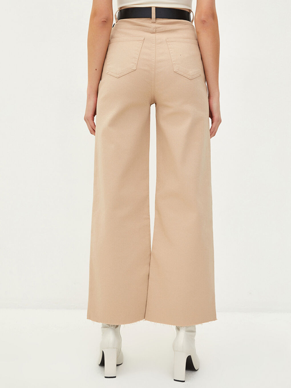 High Waist Standard Fit Pocket Detailed Wide Leg Women's Jean Trousers-4