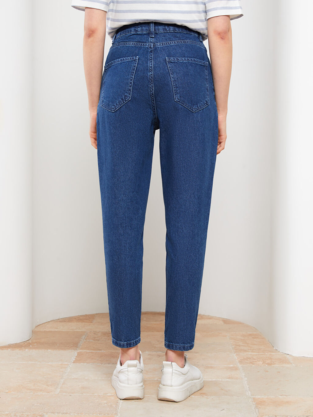 İndigo Standart Fit Cep Detaylı Kadın Rodeo Jean Pantolon-4