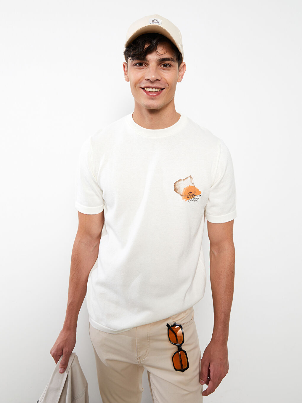 Ekru Bisiklet Yaka Kısa Kollu Baskılı Penye Erkek Tişört