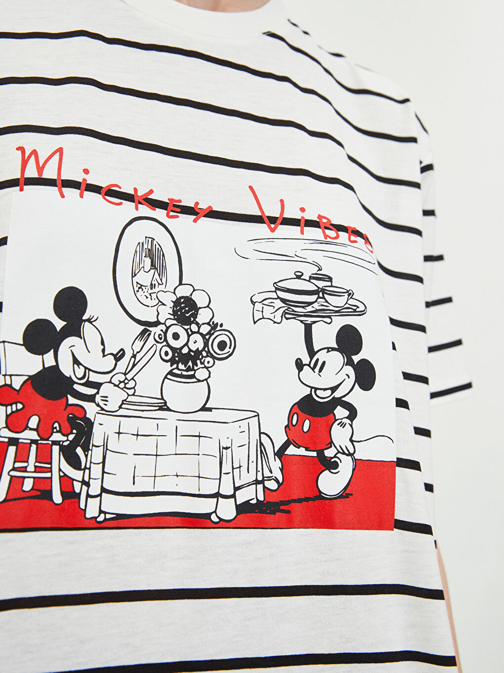 تونيك نسائي برقبة دائرية مخطط مطبوع ميكي ماوس بأكمام قصيرة-4