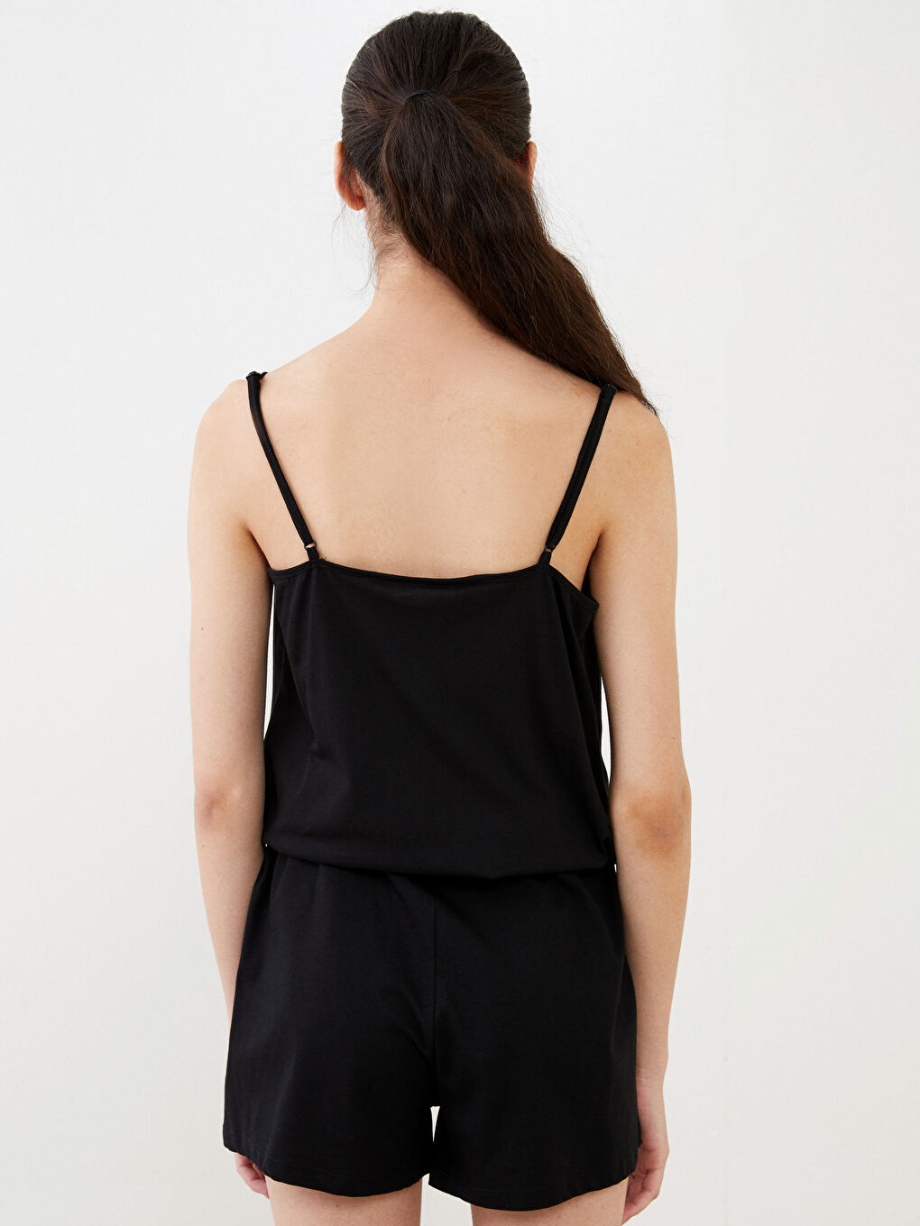 Siyah U Yaka Düz Askılı Pamuklu Kadın Tulum-3