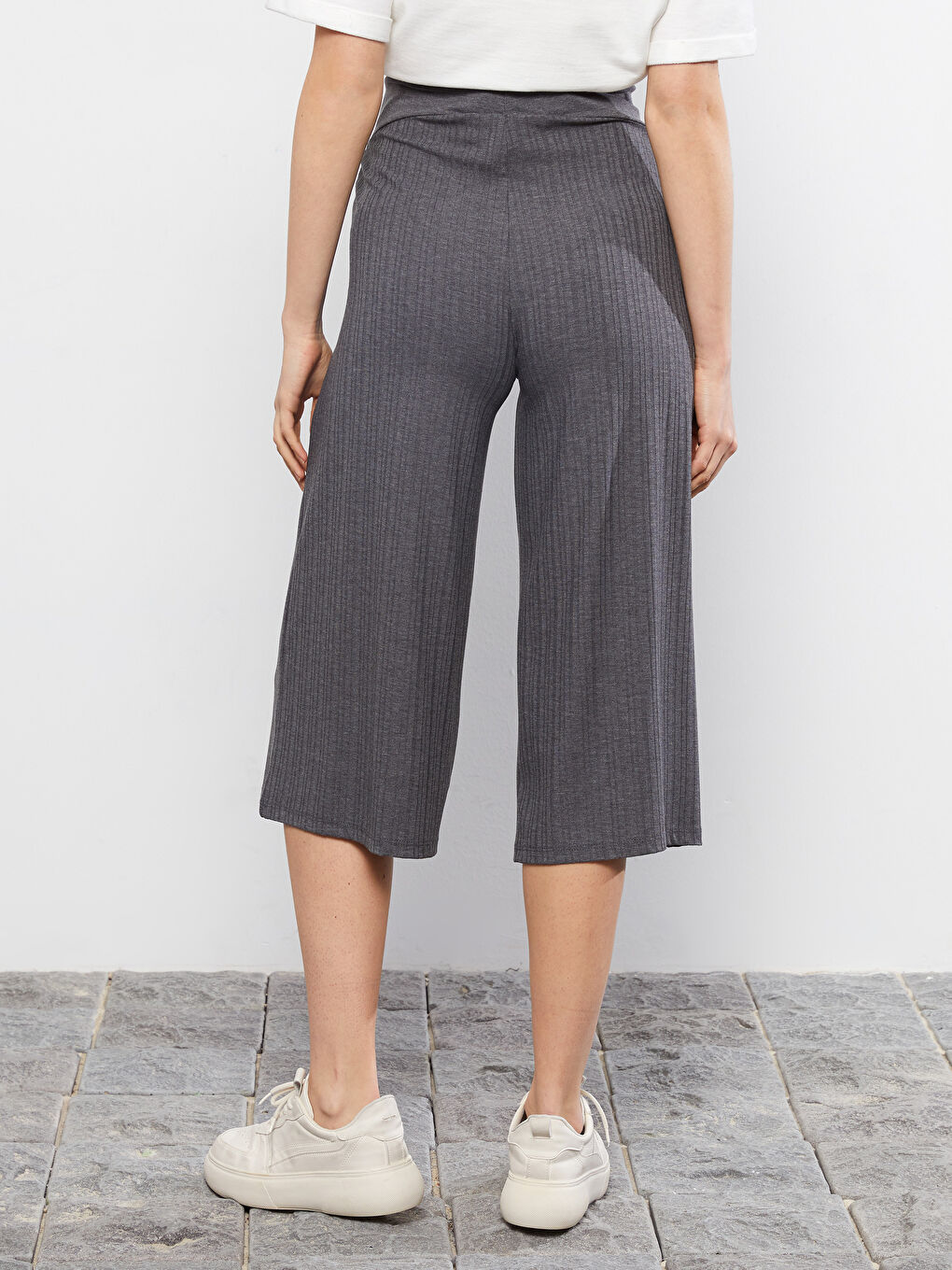Plain Maternity Capri With Tummy Panel -S2FF94Z8-LAM
