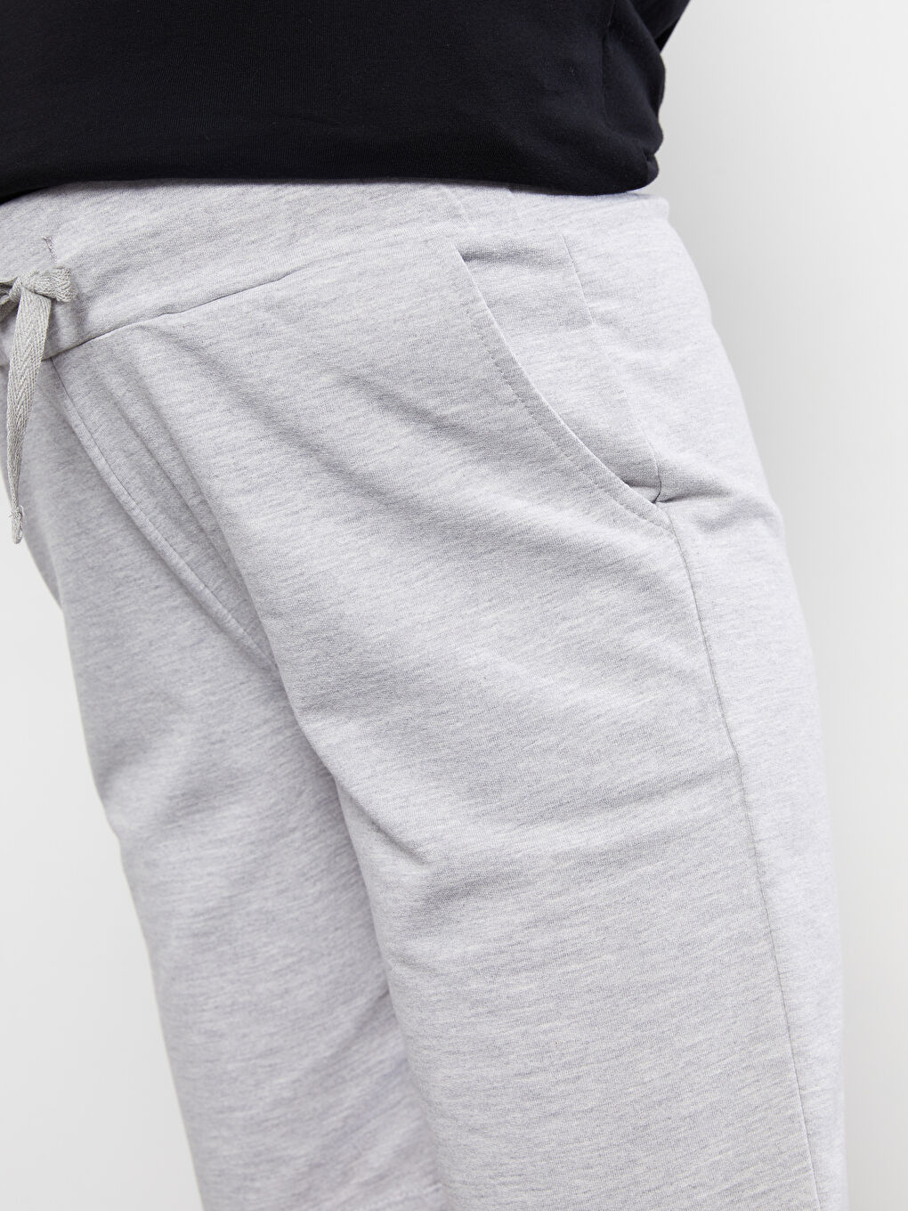 Gri Beli Lastikli Düz Cep Detaylı Hamile Şort-4