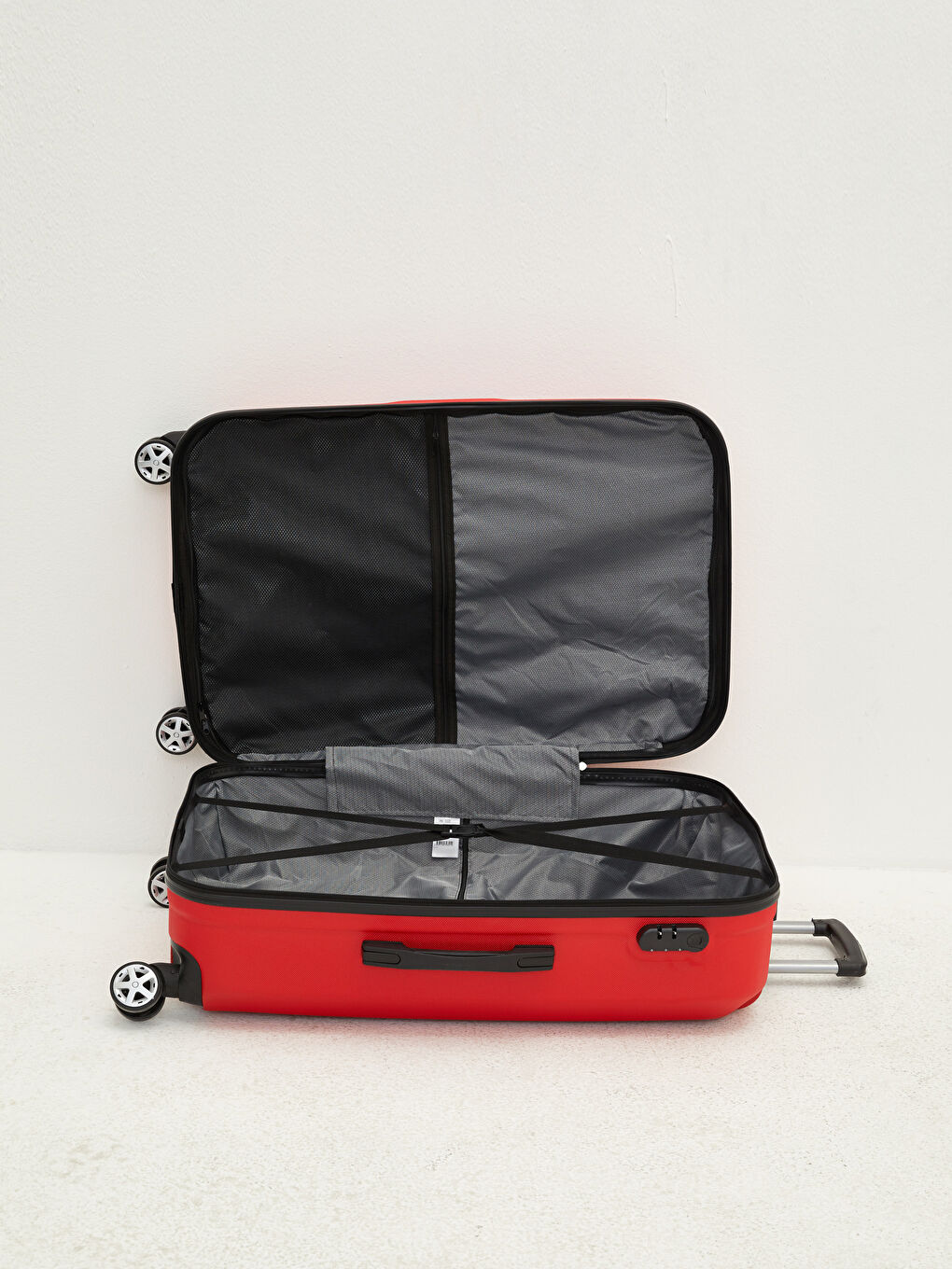 Kırmızı Küçük Boy Çekme Mekanizmalı Valiz-3