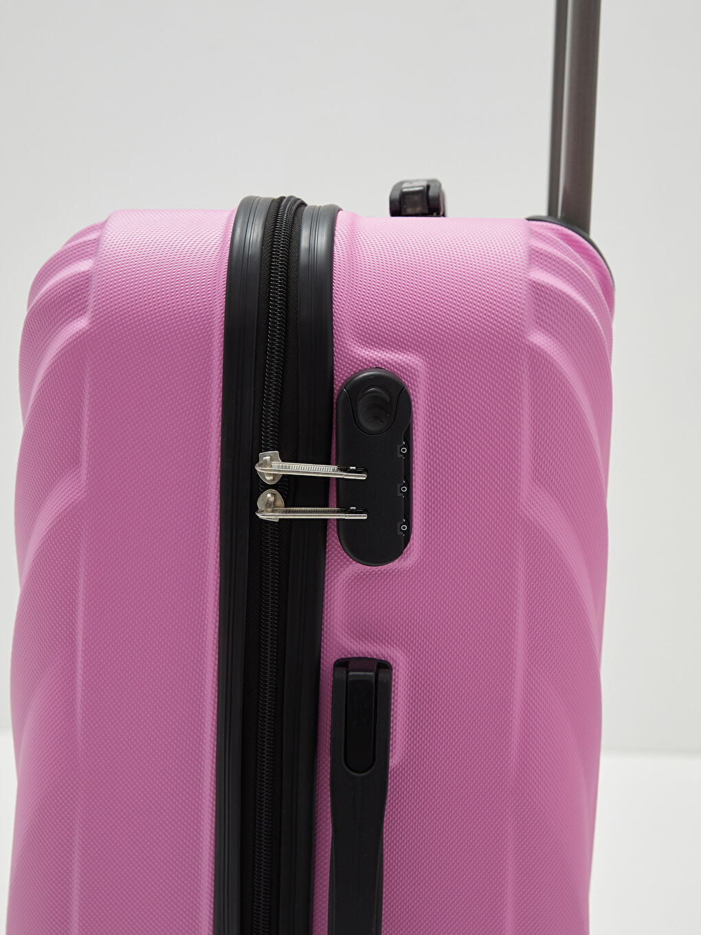 Pembe Büyük Boy Çekme Mekanizmalı Valiz-4