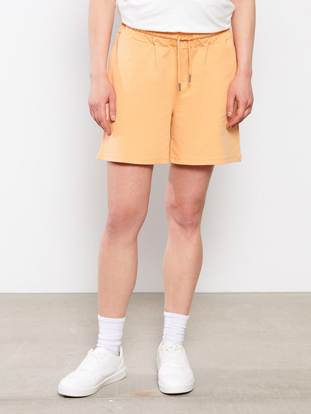 Bermuda-Shorts für Schwangere mit elastischem Bund, schlichtem Design und Taschen-2