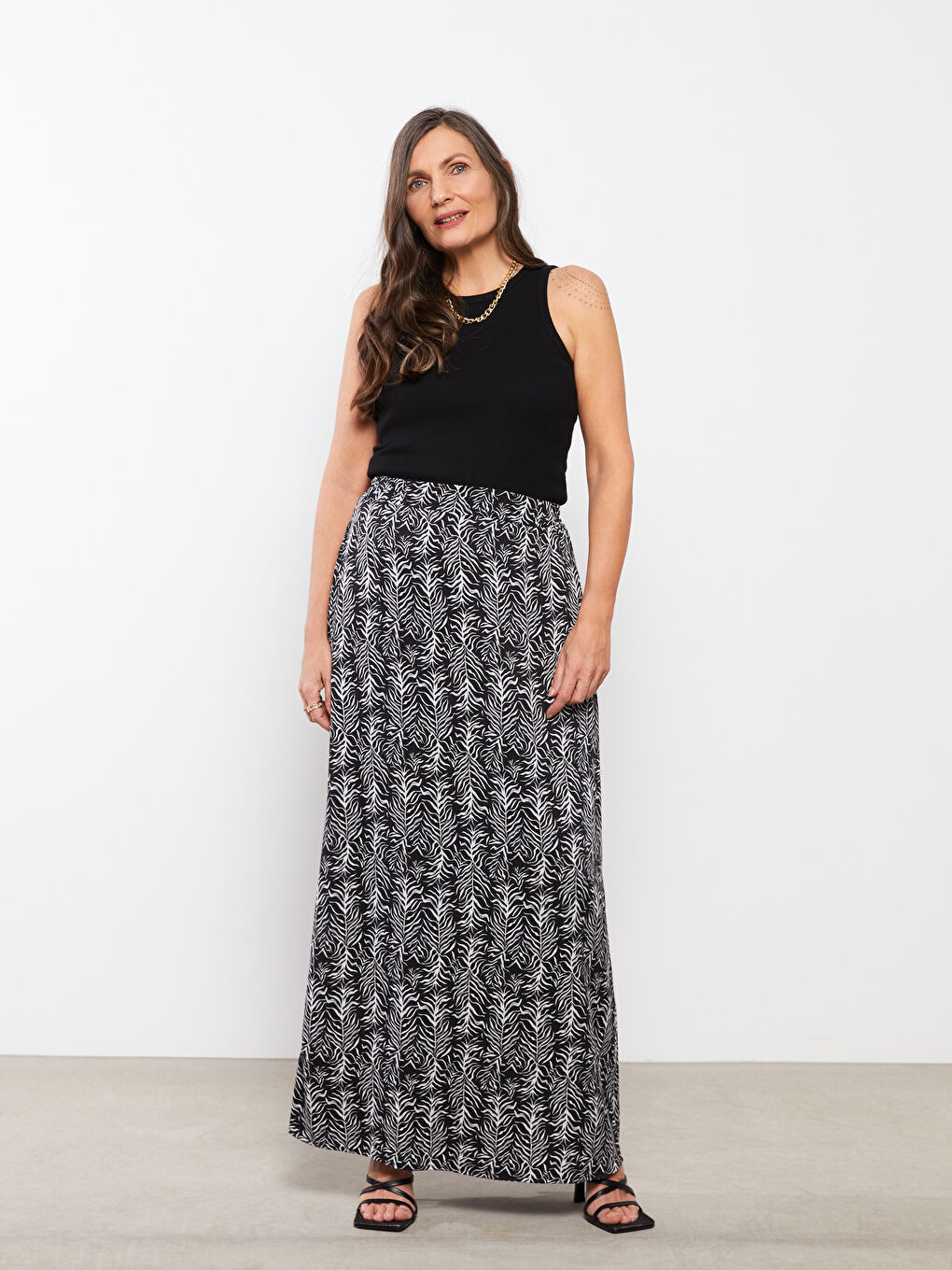 Siyah Beli Lastikli Desenli A Kesim Viskon Kadın Etek-1