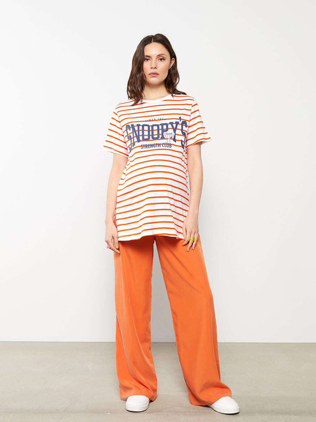 تي شيرت حمل قطن كم قصير مطبوع بياقة دائرية سنوبي