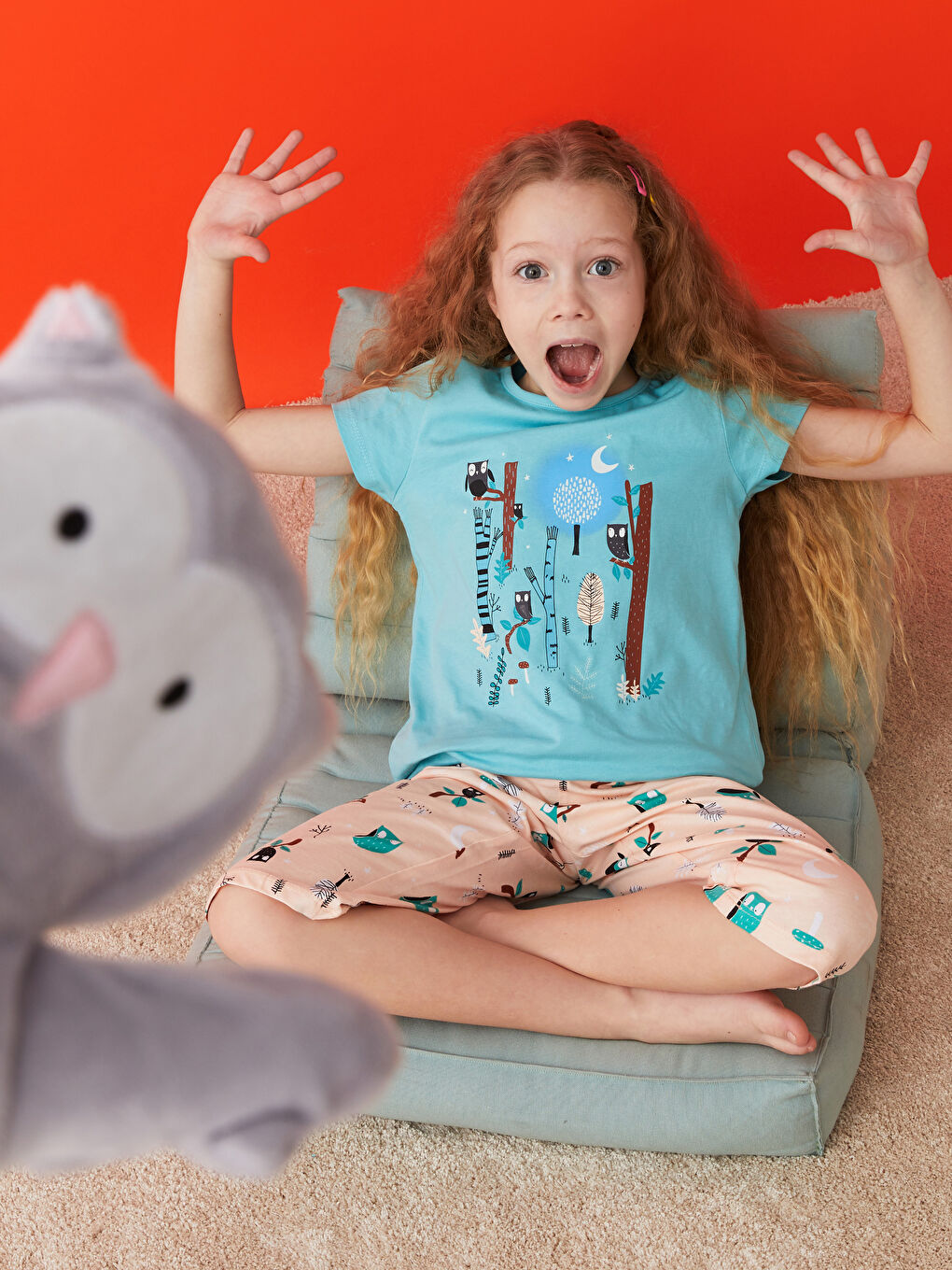 Turkuaz Bisiklet Yaka Karanlıkta Parlayan Baskılı Kısa Kollu Kız Çocuk Pijama Takımı ve Kukla