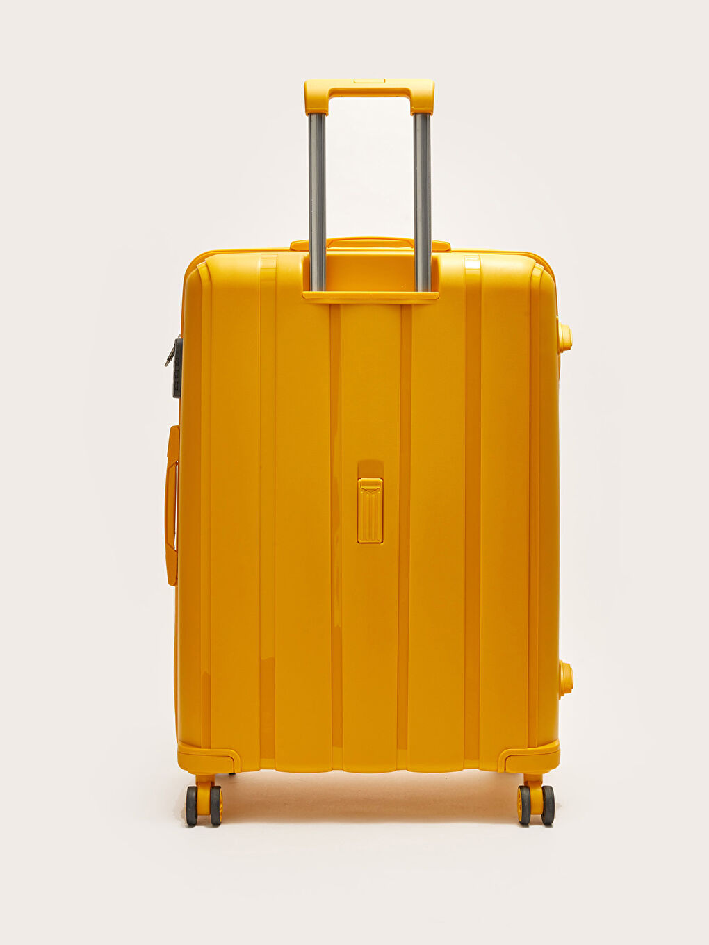 شنطة سفر بتفاصيل قفل وآلية سحب بحجم كبير-2