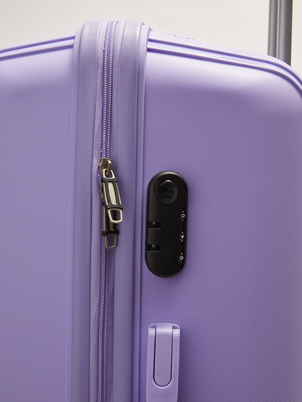 Lila Orta Boy Çekme Mekanizmalı Valiz-4