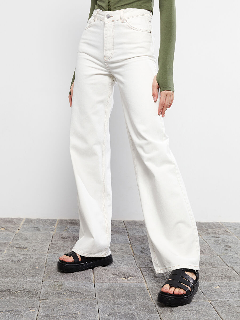 Blugi Rodeo cu Detalii de Buzunar Wideleg Straight pentru Femei-4